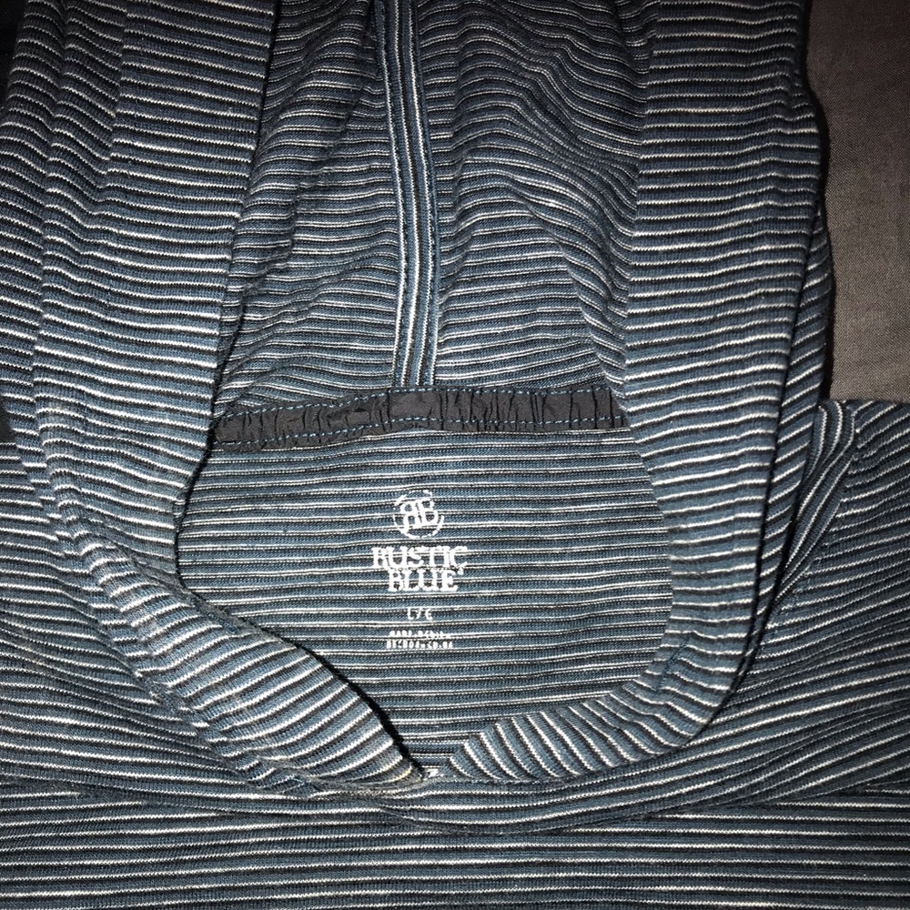 Pullover - Picture 2 of 2